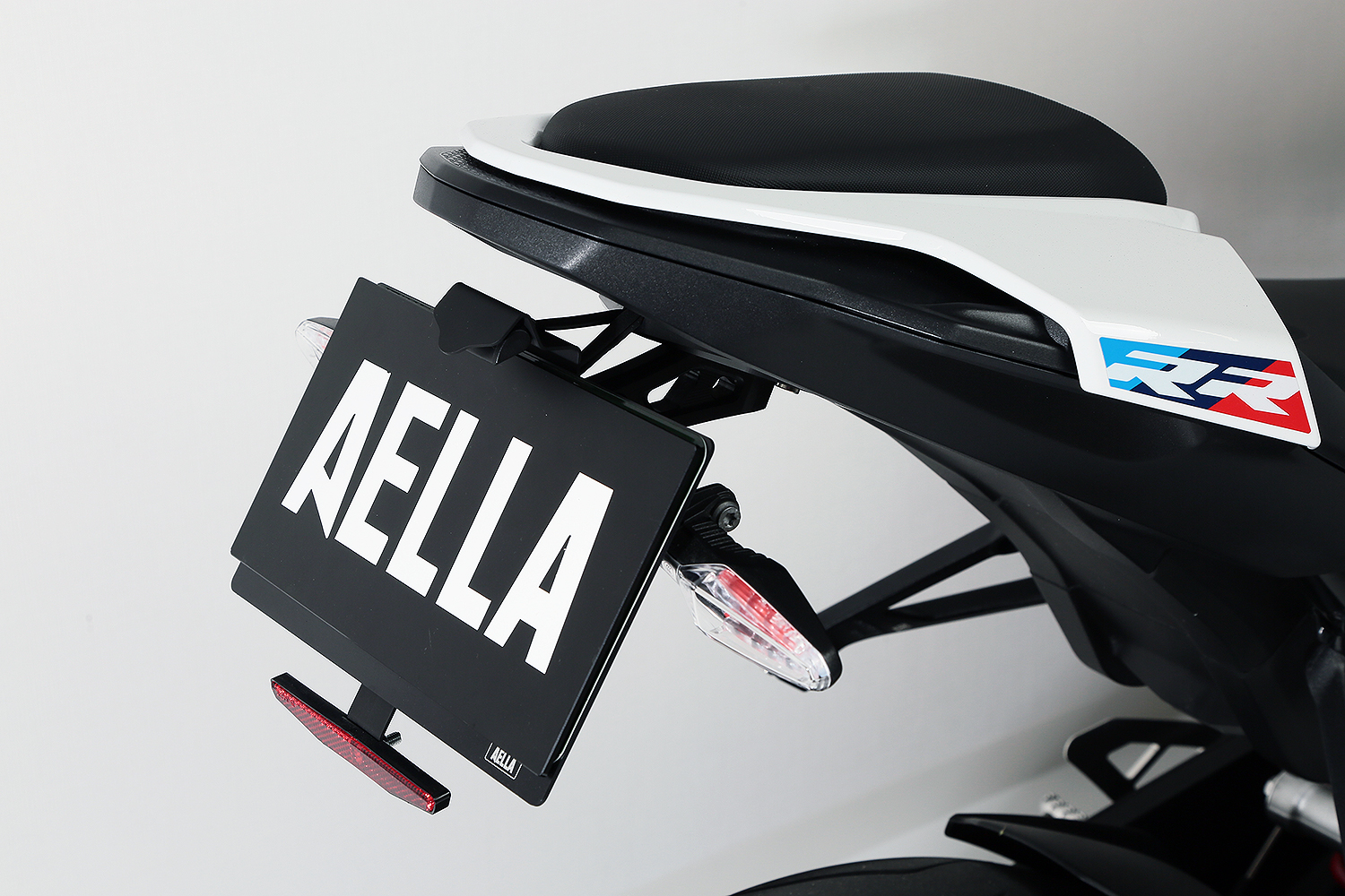AELLA 新製品のご案内 BMW S1000RR 2023～用 ショートナンバープレート