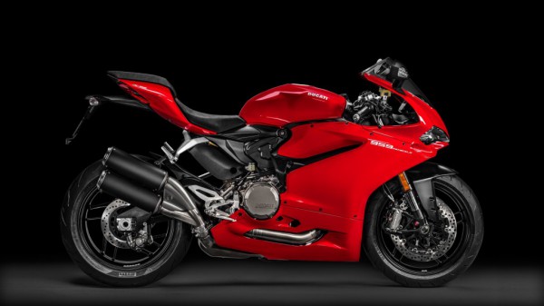 SBK-959-Panigale_2016_eu_studio_R_C01_bip_1920x1080.mediagallery_output_image_[1920x1080]
