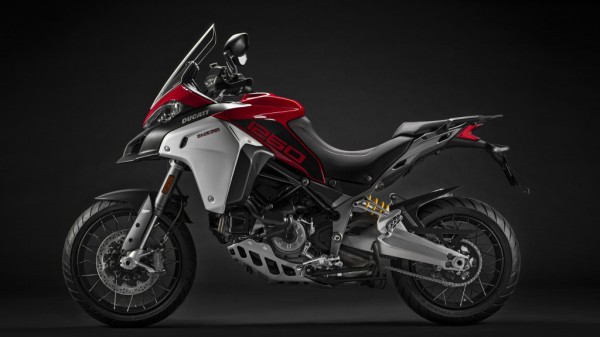 Multistrada-1260-Enduro-MY19-08-Studio-Gallery-1920x1080