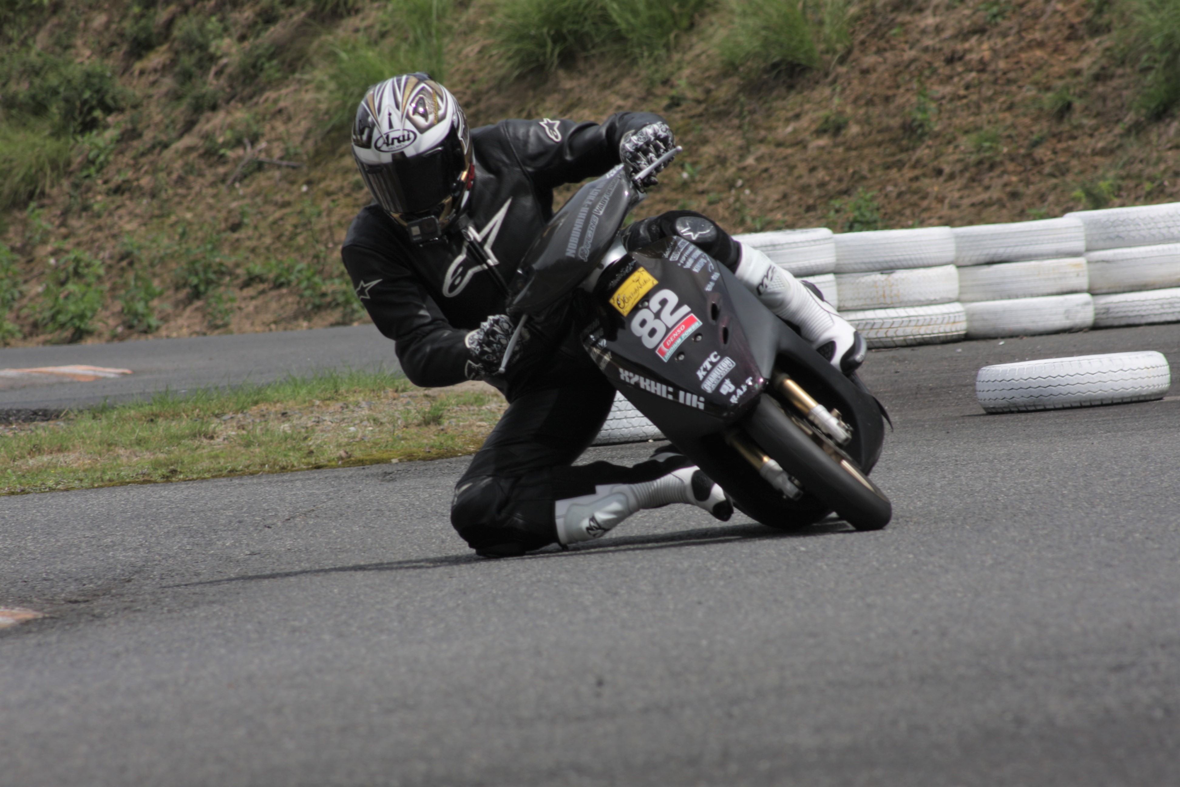 バンクセンサー コミネ 男らし 膝スリ 峠膝小僧RACING